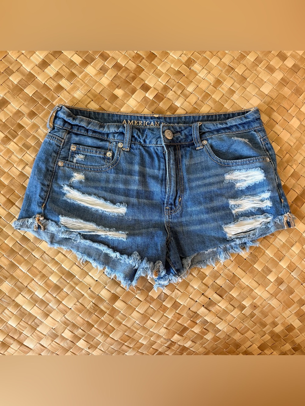 American Eagle Women’s Size 6 Distressed Denim Cutoff Jean Shorts 100% Cotton